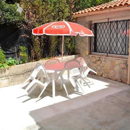 بيت ضيافة D'hotes En Rez De Avec Piscine أنتيب