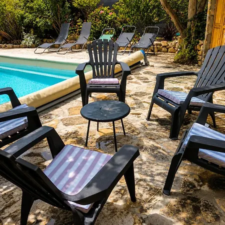 ゲストハウス D'hotes En Rez De Piscine Climatisation A Pieds 3*