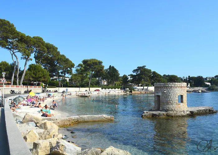 Gasthof D'hotes En Rez De Avec Piscine Antibes