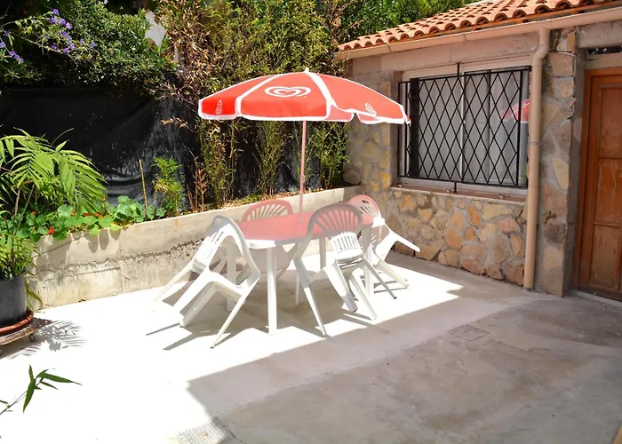 Gasthof D'hotes En Rez De Avec Piscine Antibes